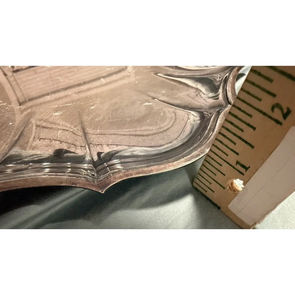 International Silver Co Scalloped Round Silver Plated Fluted Serving Tray 11.25